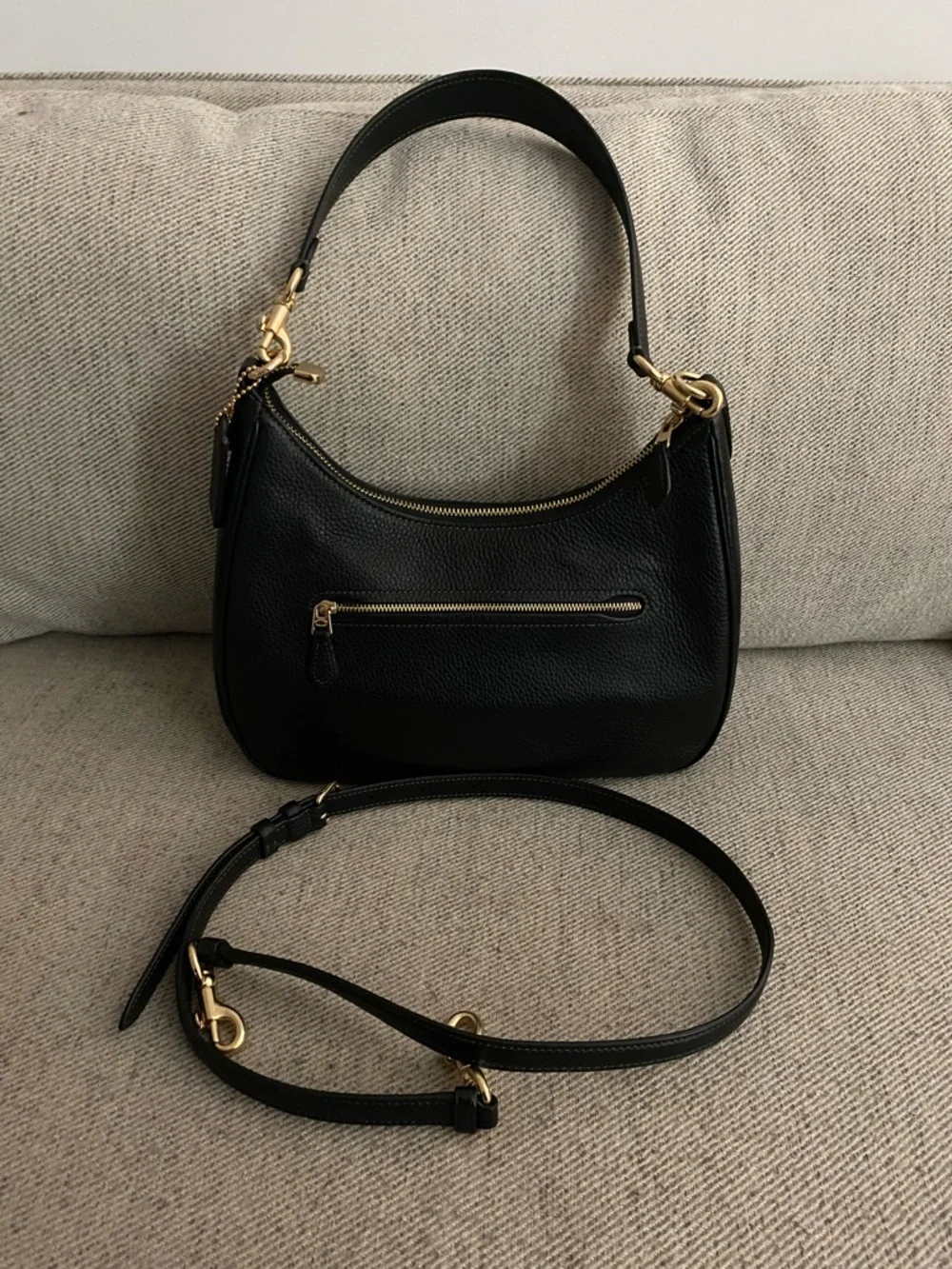 Coach Teri Hobo - Picture 2 of 7